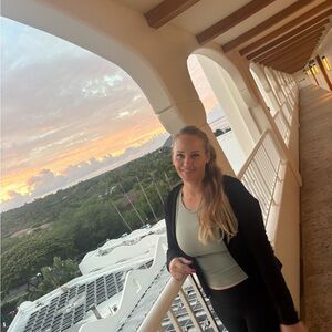 Meet your Posher, Jennifer